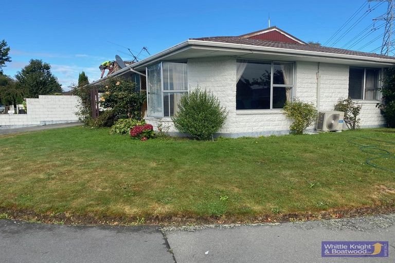 Photo of property in 27 Ambleside Drive, Burnside, Christchurch, 8053