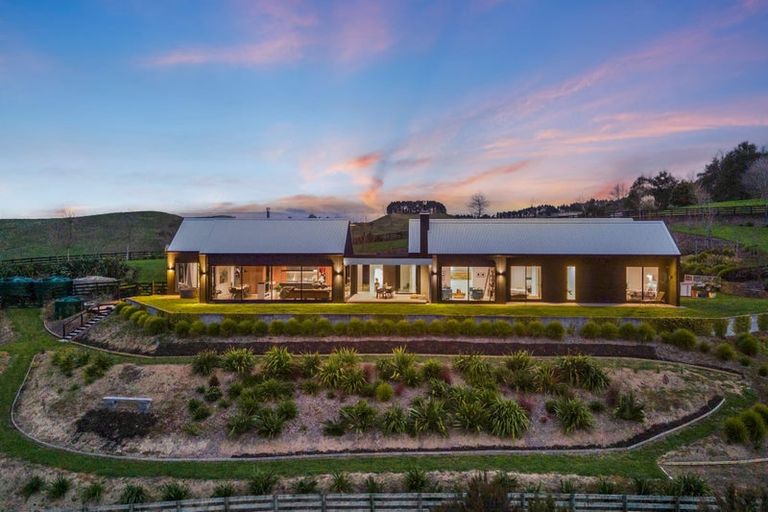 Photo of property in 104 Stoneridge Terrace, Whitford, Manurewa, 2576