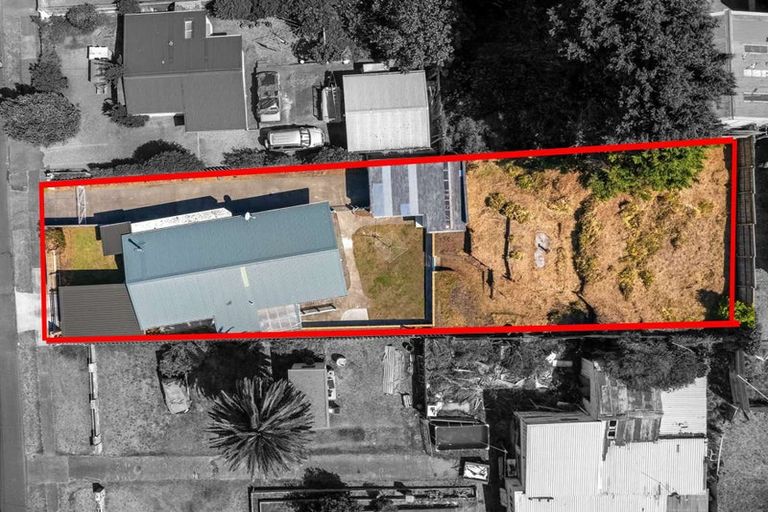 Photo of property in 47 Bamber Street, Castlecliff, Whanganui, 4501