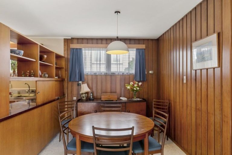 Photo of property in 18 Khouri Avenue, Karori, Wellington, 6012