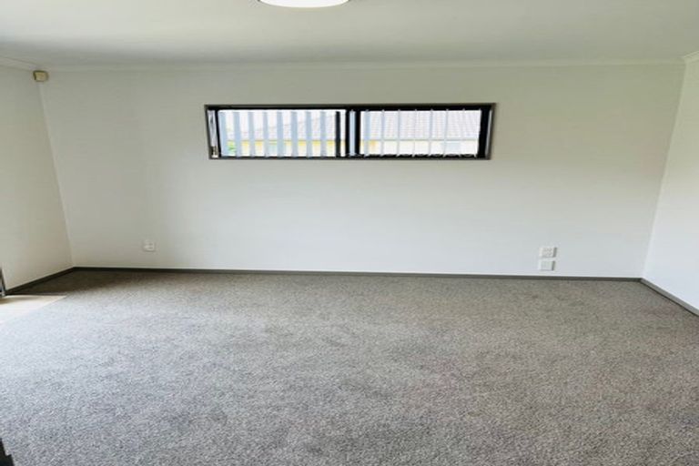 Photo of property in 25 Grabella Place, Papamoa Beach, Papamoa, 3118