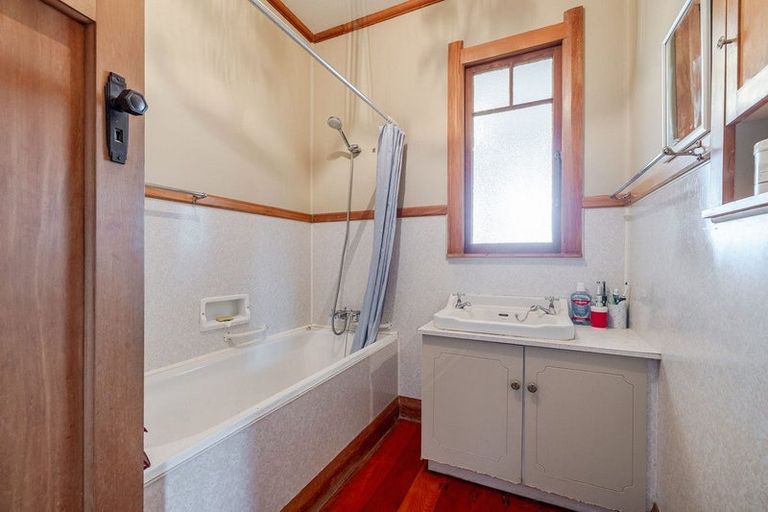 Photo of property in 12 Carthew Street, Feilding, 4702