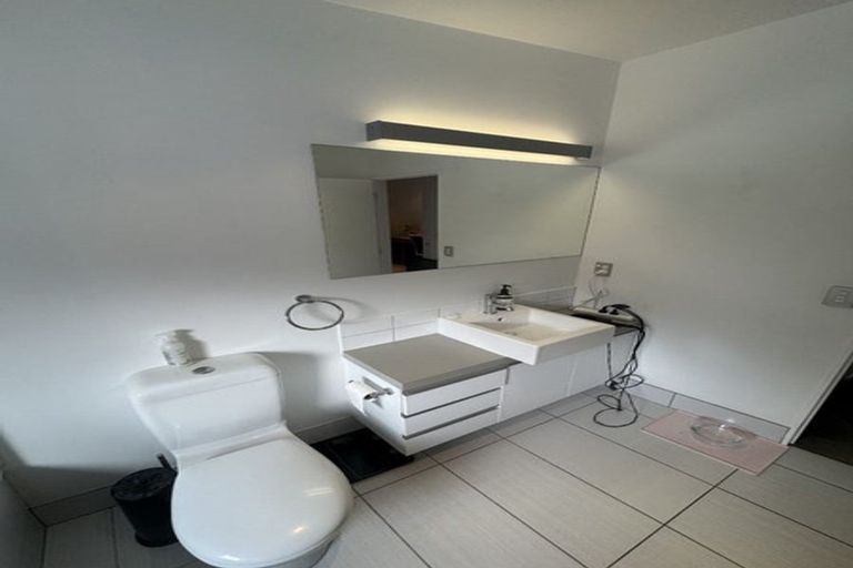 Photo of property in 38 Saddleback Grove, Karori, Wellington, 6012