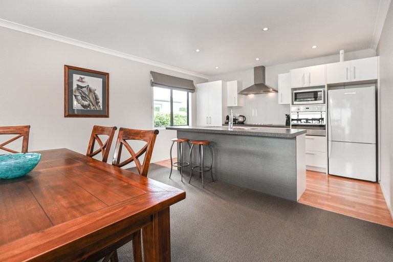 Photo of property in 216 Frimley Oaks, Frimley, Hastings, 4120