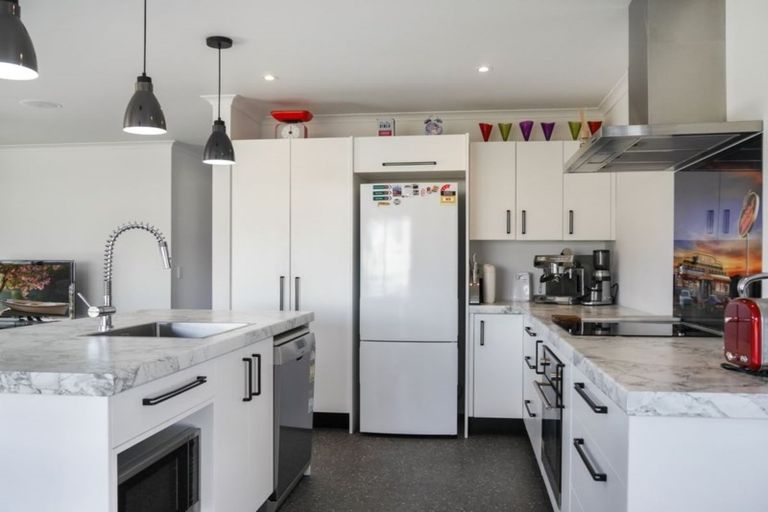 Photo of property in 19 Irishman Drive, Twizel, 7901