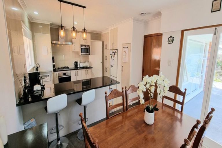 Photo of property in 502 Don Buck Road, Massey, Auckland, 0614