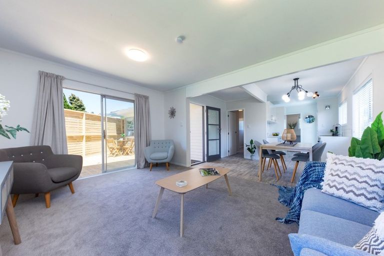 Photo of property in 133 Millbrook Road, Sunnyvale, Auckland, 0612