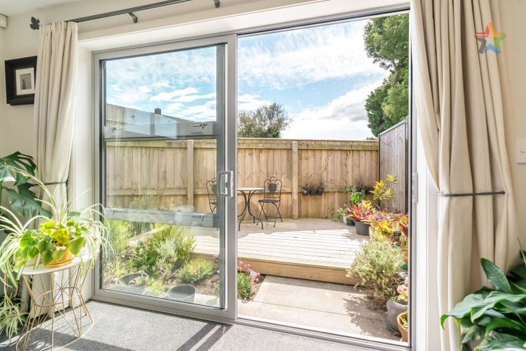 Photo of property in 35 Mcgrath Way, Taita, Lower Hutt, 5011