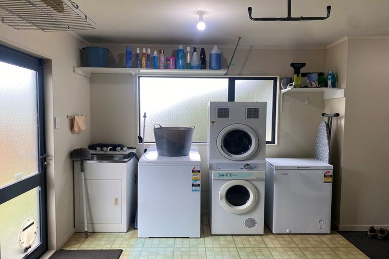 Photo of property in 81 Parnell Heights, Kelvin Grove, Palmerston North, 4414