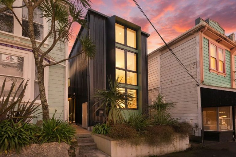 Photo of property in 108 Aro Street, Aro Valley, Wellington, 6021