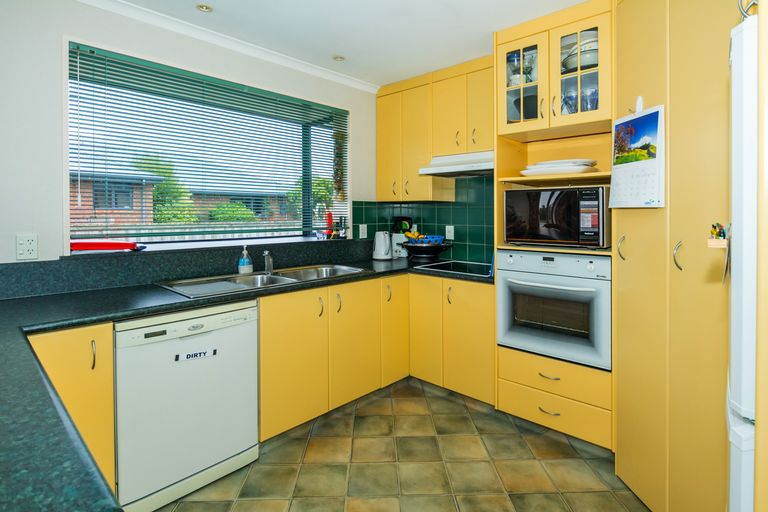 Photo of property in 70 Temple Crescent, Gleniti, Timaru, 7910