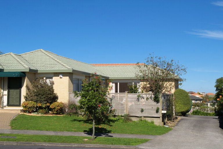 Photo of property in 1/16 Oakridge Way, Northpark, Auckland, 2013