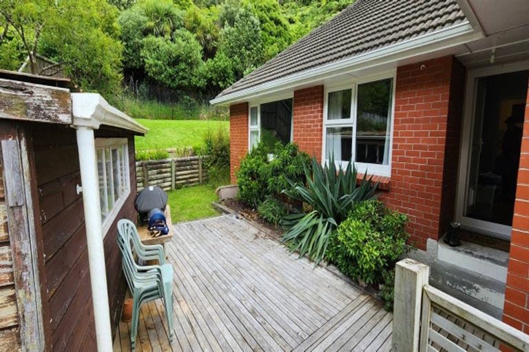 Photo of property in 23 Holmes Grove, Naenae, Lower Hutt, 5011