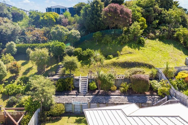 Photo of property in 10 Leanne Way, Waikanae Beach, Waikanae, 5036