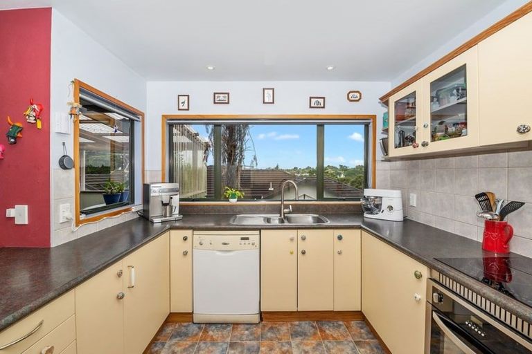 Photo of property in 157b Colwill Road, Massey, Auckland, 0614