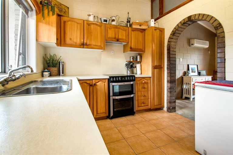 Photo of property in 23 Hatton Road, Orewa, 0931