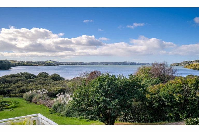 Photo of property in 11 The Lookout, Kerikeri, 0230