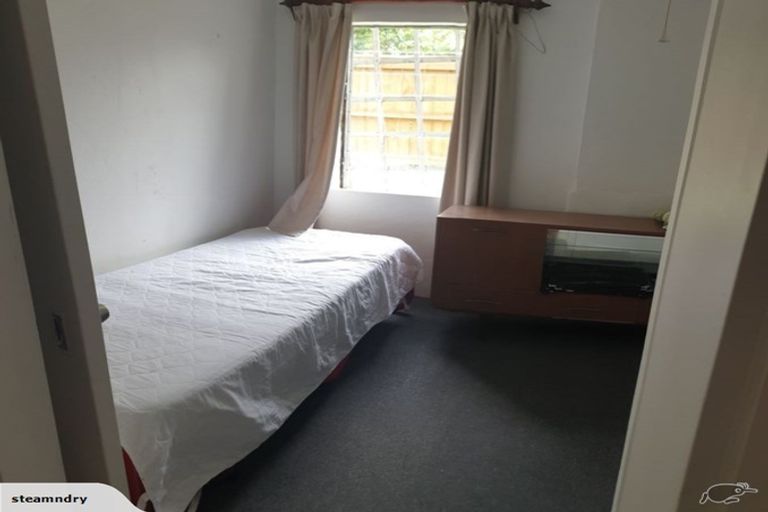 Photo of property in 123 Te Atatu Road, Te Atatu South, Auckland, 0610