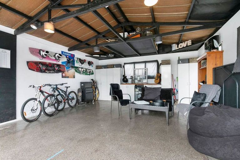 Photo of property in 1/26 Kamara Road, Glen Eden, Auckland, 0602