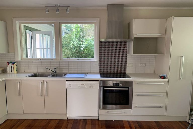 Photo of property in 152 Helston Road, Paparangi, Wellington, 6037