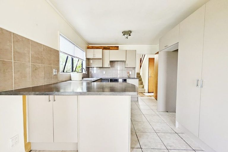 Photo of property in 1/3 Bruce Road, Glenfield, Auckland, 0629