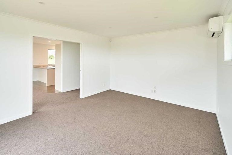 Photo of property in 33 Silicon Way, Fitzherbert, Palmerston North, 4410