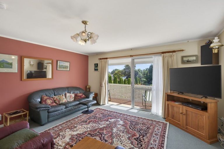 Photo of property in 6a Leatham Avenue, Strandon, New Plymouth, 4312