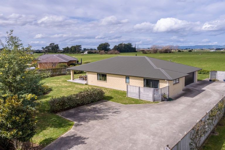 Photo of property in 12 Feist Street, Carterton, 5713