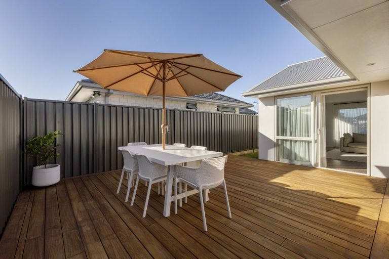 Photo of property in 4 Raynor Crescent, Pyes Pa, Tauranga, 3112