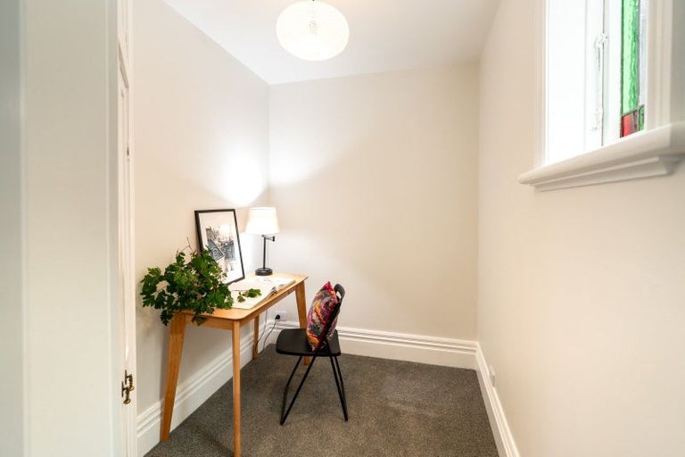 Photo of property in 16 Stafford Street, Mount Victoria, Wellington, 6011