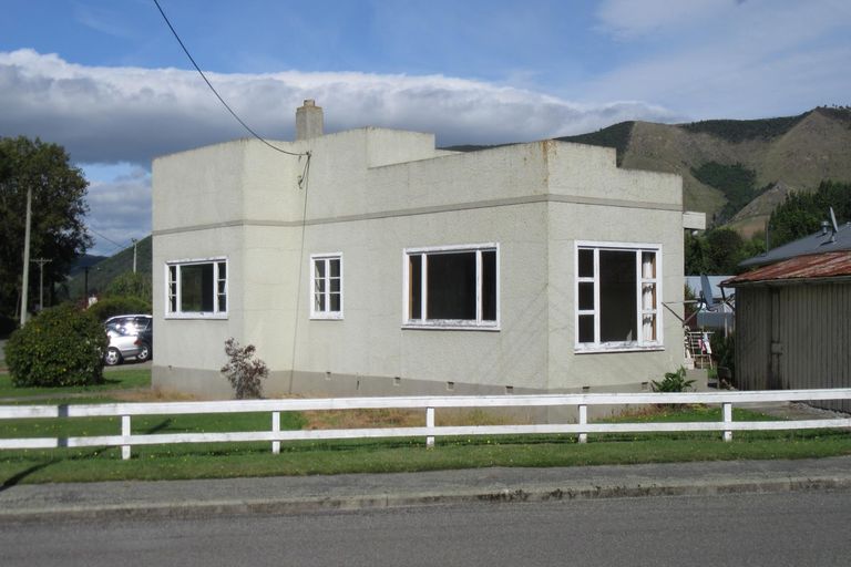 Photo of property in 22 Naylor Street, Waimate, 7924