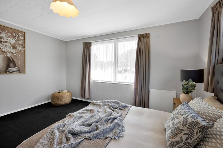 Photo of property in 180 Mangorei Road, Merrilands, New Plymouth, 4312