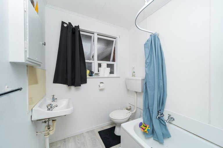 Photo of property in 2/630 Main Street, Palmerston North, 4414