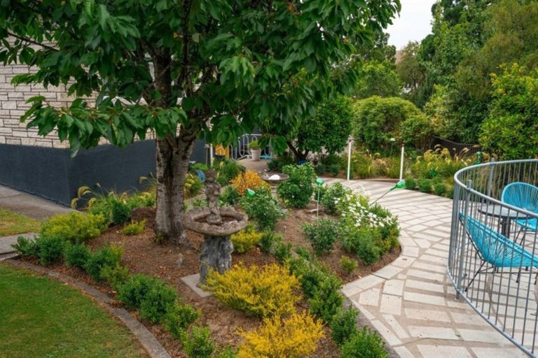 Photo of property in 2 Rahiwi Place, Lansdowne, Masterton, 5810