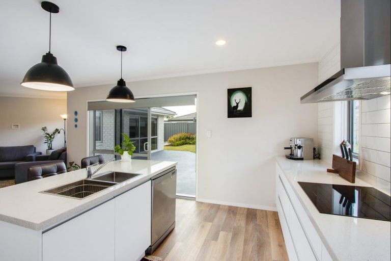 Photo of property in 4 Aparima Place, Awatoto, Napier, 4110