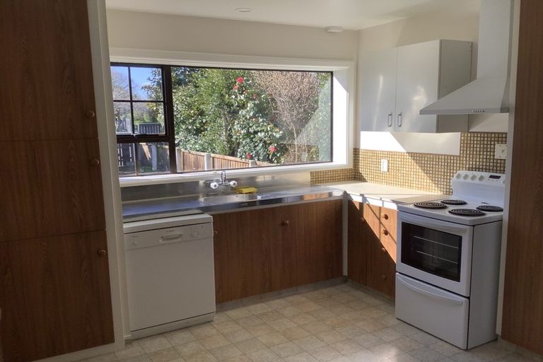 Photo of property in 287 Memorial Avenue, Burnside, Christchurch, 8053