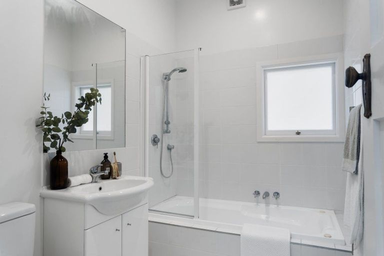 Photo of property in 12 Iveagh Bay Drive, Moana, 7875