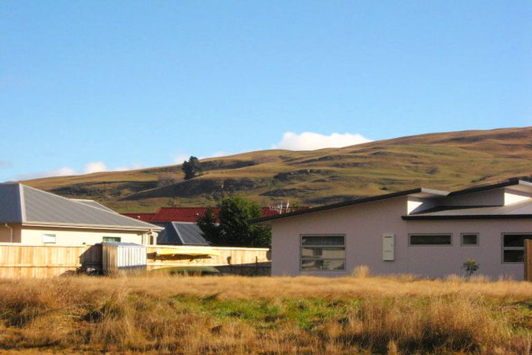 Photo of property in 64 Erskine Street, Lake Hayes, Queenstown, 9304