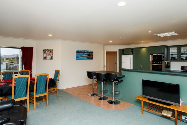 Photo of property in 5 Virginia Grove, Milson, Palmerston North, 4414