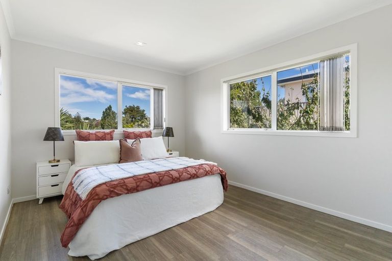 Photo of property in 2/55 Verran Road, Birkenhead, Auckland, 0626