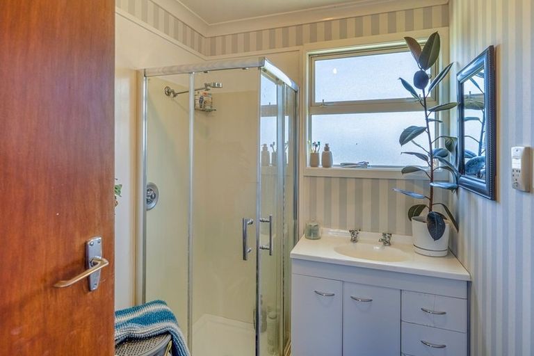 Photo of property in 2a Elder Grove, Paraparaumu, 5032