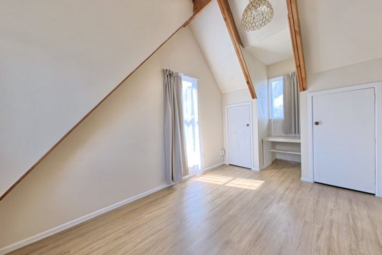 Photo of property in 1/2 Palmer Avenue, Glen Eden, Auckland, 0602