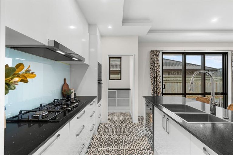 Photo of property in 1 Gallantry Lane, Halswell, Christchurch, 8025