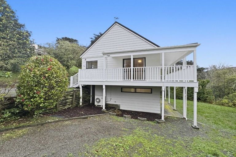 Photo of property in 10a Wingfield Place, Churton Park, Wellington, 6037