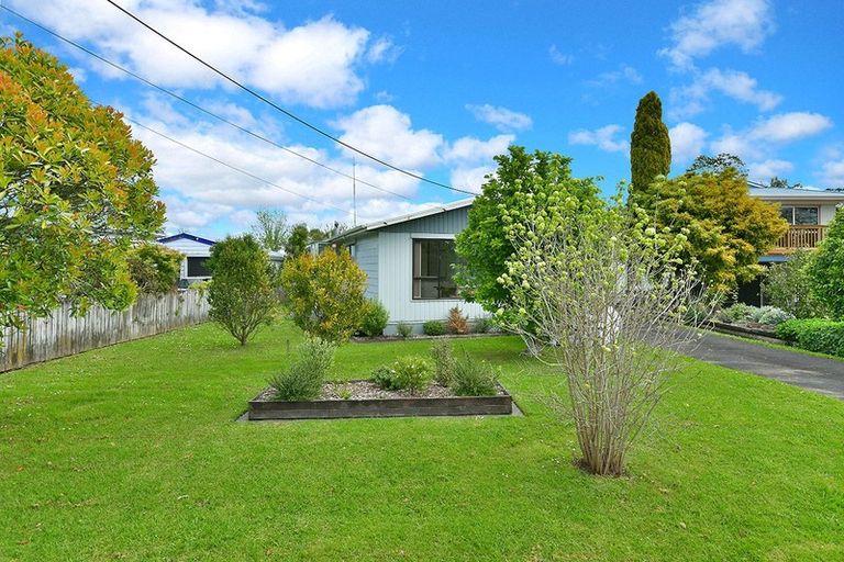 Photo of property in 207 Parkhurst Road, Parakai, 0830