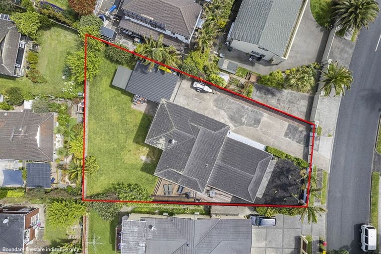 Photo of property in 24 Gulf Crest, Bucklands Beach, Auckland, 2012