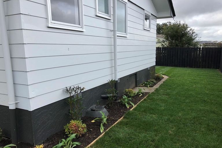 Photo of property in 2/37 John Walker Drive, Manurewa, Auckland, 2102