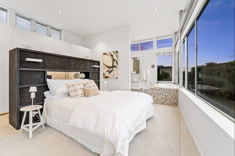 Photo of property in 64 Taumata Road, Omaha, 0986