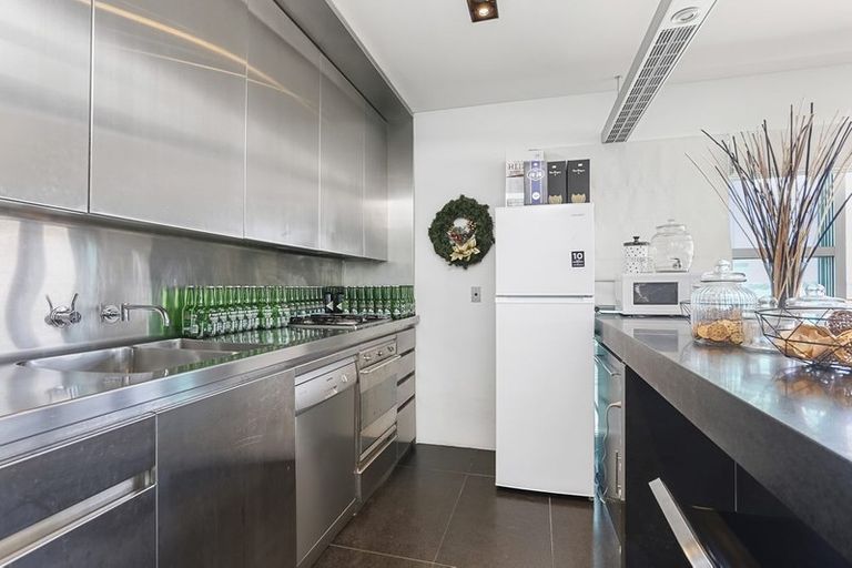 Photo of property in Shed 19 Princes Wharf Apartments, 6/137 Quay Street, Auckland Central, Auckland, 1010