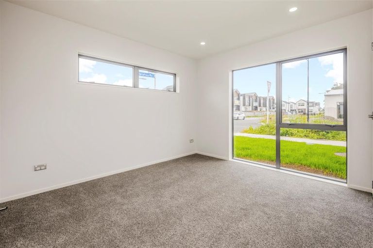 Photo of property in 22 Fredrick Hanson Road, Papakura, 2110